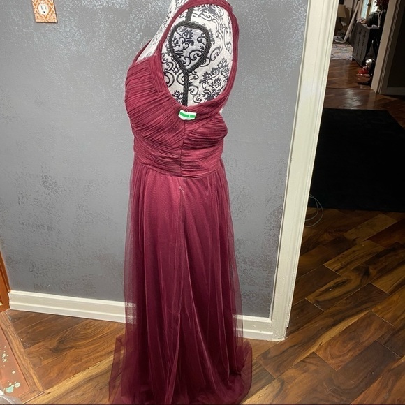 Bill Levkoff eggplant cross back chiffon gown. Formal. Maxi. Wedding. Bridesmaid - Picture 5 of 10